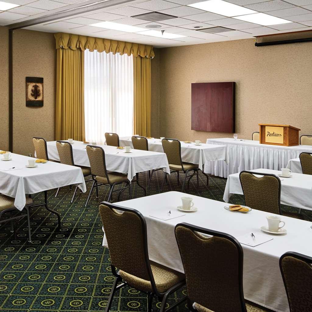 Radisson Hotel Bismarck Zewnętrze zdjęcie