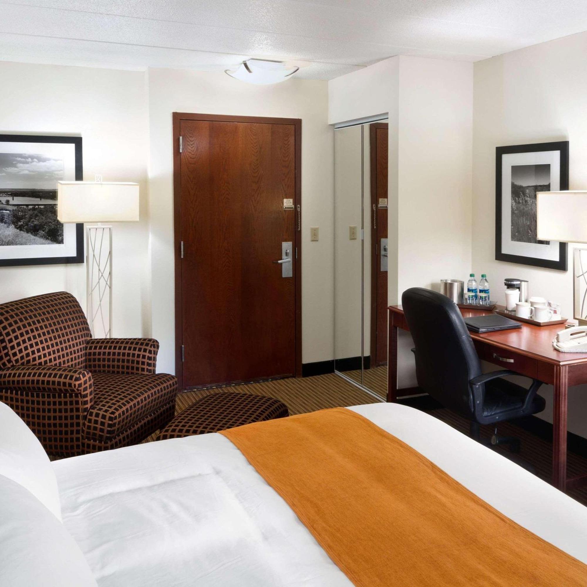 Radisson Hotel Bismarck Zewnętrze zdjęcie